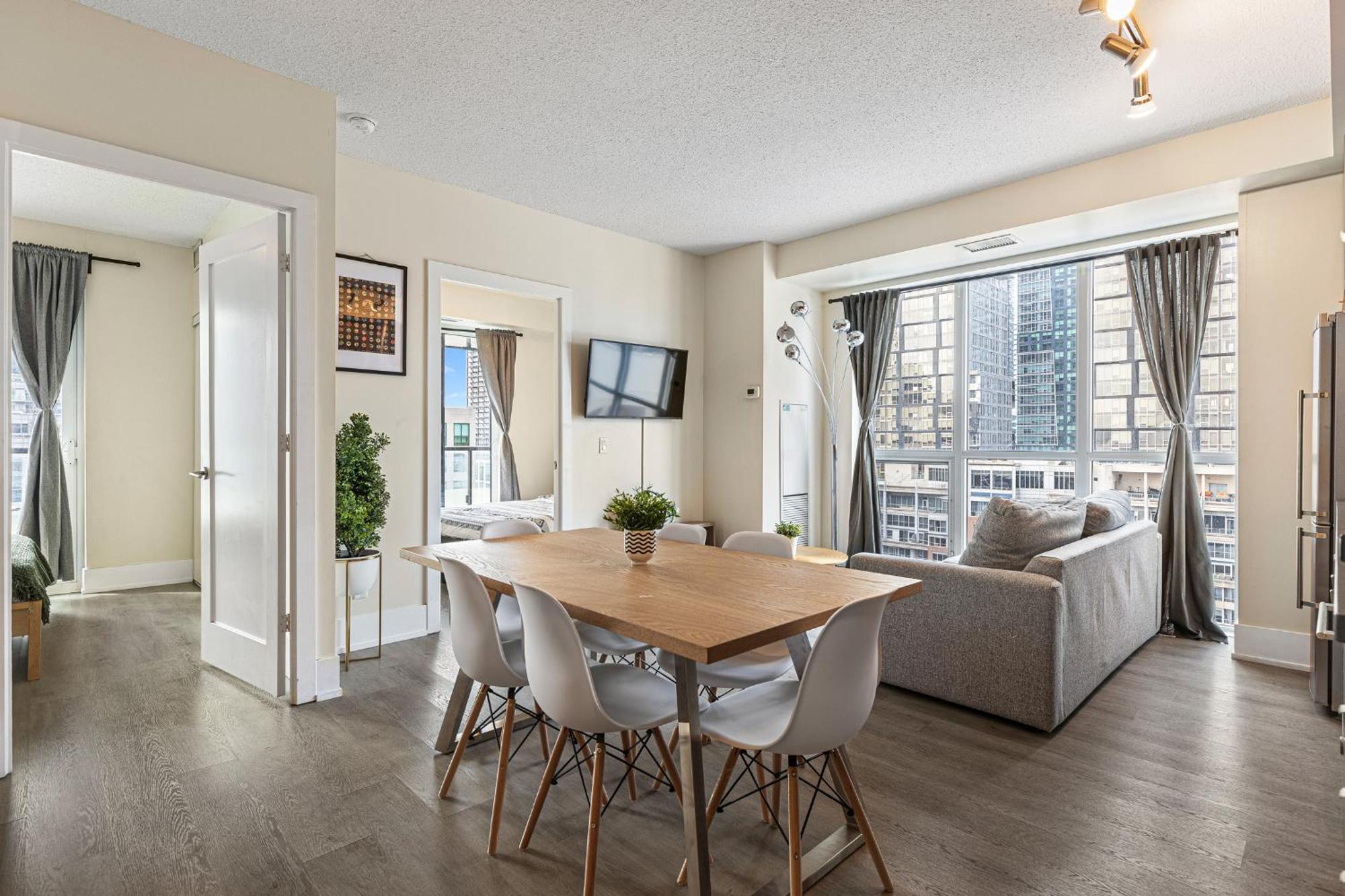 3 Bedroom Beside Cn Tower With Parking Downtown Toronto Eksteriør bilde
